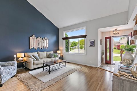 Tiny photo for 1041 N Cardinal Drive, Palatine, IL 60074 (MLS # 12639649)