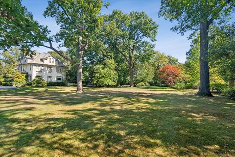490 College Road Lake Forest IL 60045