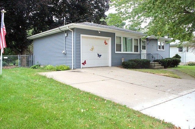 576 Elm Street