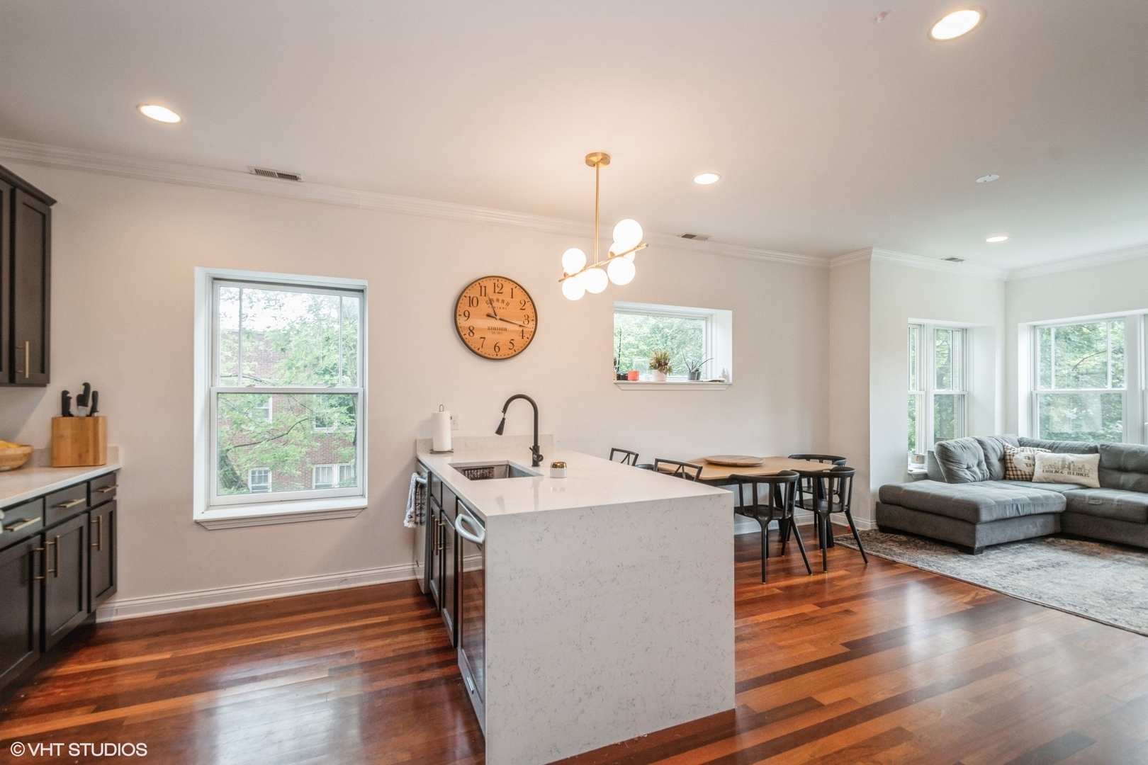 2634 W Logan Boulevard 3