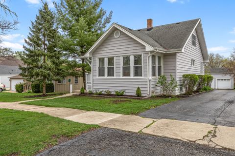 Tiny photo for 125 S Adams Street, Westmont, IL 60559 (MLS # 12621106)
