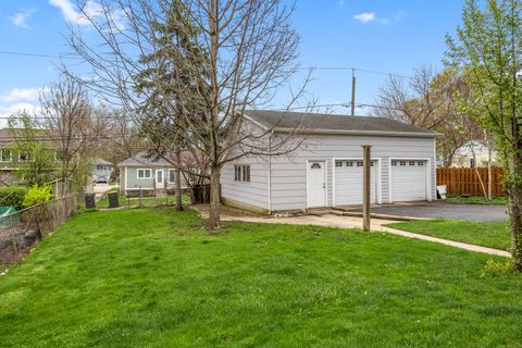 Tiny photo for 125 S Adams Street, Westmont, IL 60559 (MLS # 12621106)