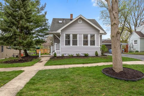Photo of 125 S Adams Street, Westmont, IL 60559 (MLS # 12621106)