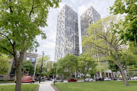 Photo of 345 W Fullerton Parkway #1001, Chicago, IL 60614 (MLS # 12521258)