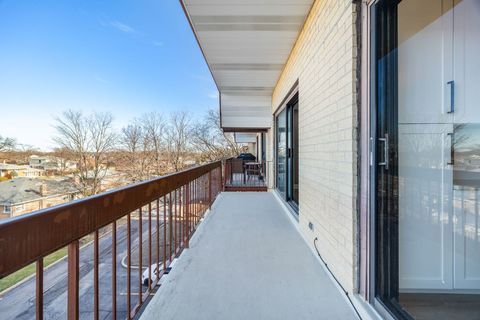 Tiny photo for 7730 Dempster Street #406, Morton Grove, IL 60053 (MLS # 12545299)