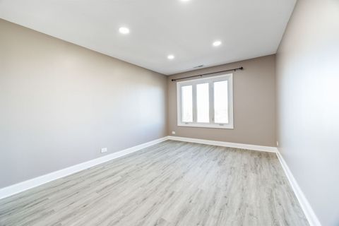 Tiny photo for 7730 Dempster Street #406, Morton Grove, IL 60053 (MLS # 12545299)