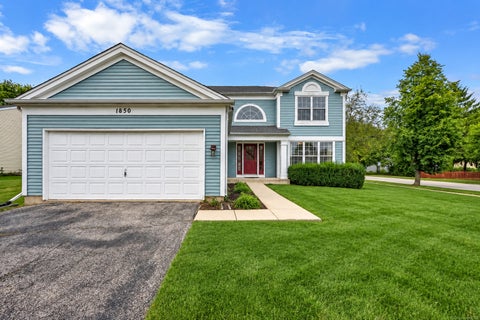 Tiny photo for 1850 Mission Hills Drive, Elgin, IL 60123 (MLS # 12745152)