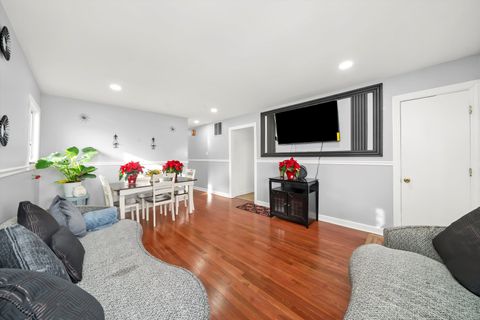 Tiny photo for 7852 Neenah Avenue, Burbank, IL 60459 (MLS # 12551121)