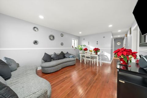 Tiny photo for 7852 Neenah Avenue, Burbank, IL 60459 (MLS # 12551121)