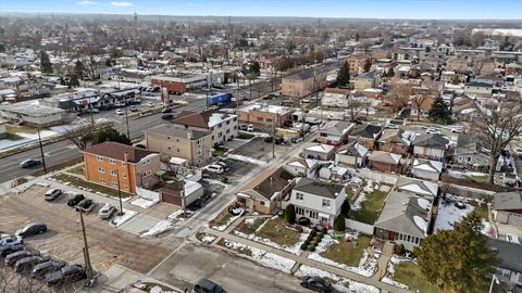 Tiny photo for 7852 Neenah Avenue, Burbank, IL 60459 (MLS # 12551121)