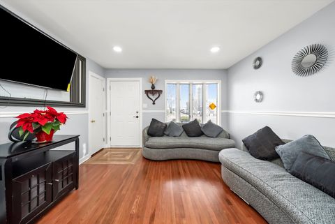 Tiny photo for 7852 Neenah Avenue, Burbank, IL 60459 (MLS # 12551121)