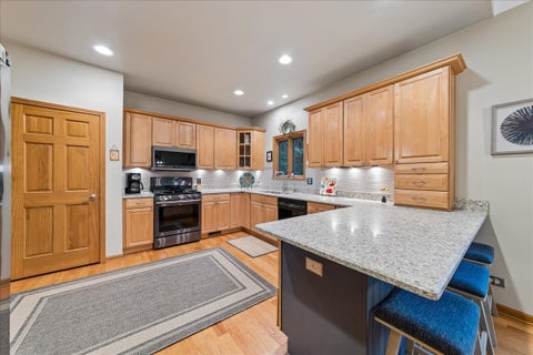 Tiny photo for 2S590 Seraph Holmes Court, Warrenville, IL 60555 (MLS # 12716318)