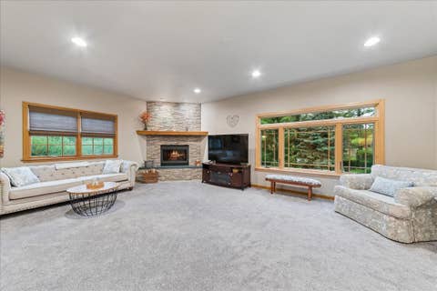 Tiny photo for 2S590 Seraph Holmes Court, Warrenville, IL 60555 (MLS # 12716318)