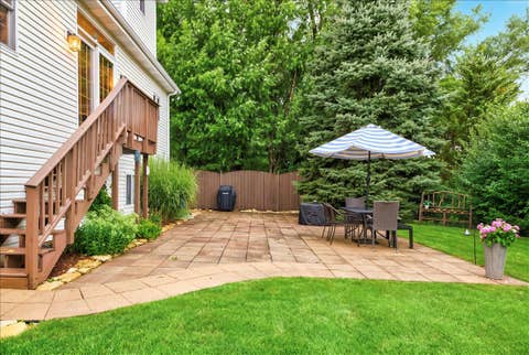 Tiny photo for 2S590 Seraph Holmes Court, Warrenville, IL 60555 (MLS # 12716318)