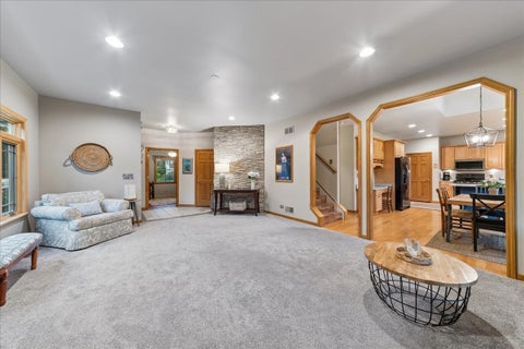Tiny photo for 2S590 Seraph Holmes Court, Warrenville, IL 60555 (MLS # 12716318)