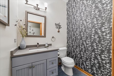 Tiny photo for 2S590 Seraph Holmes Court, Warrenville, IL 60555 (MLS # 12716318)