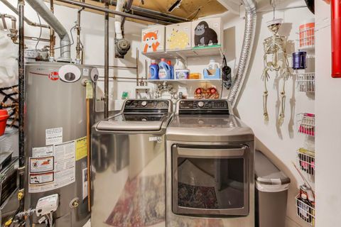 Tiny photo for 2235 N Lakewood Avenue #FN, Chicago, IL 60614 (MLS # 12515276)