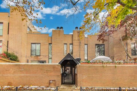 Tiny photo for 2235 N Lakewood Avenue #FN, Chicago, IL 60614 (MLS # 12515276)