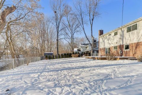 Tiny photo for 436 N Stark Drive, Palatine, IL 60074 (MLS # 12556296)