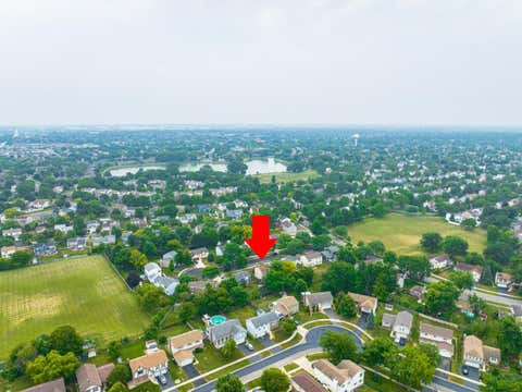 Tiny photo for 1324 Nantucket Court, Carol Stream, IL 60188 (MLS # 12706425)