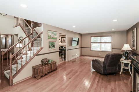 Tiny photo for 1324 Nantucket Court, Carol Stream, IL 60188 (MLS # 12706425)