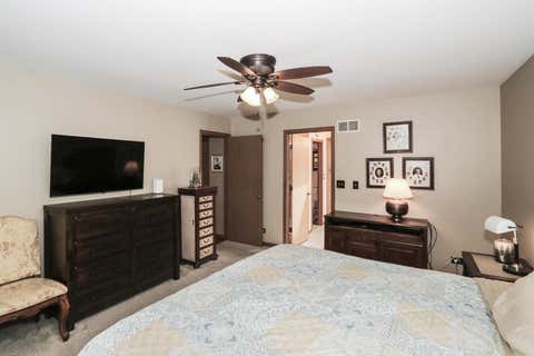 Tiny photo for 1324 Nantucket Court, Carol Stream, IL 60188 (MLS # 12706425)