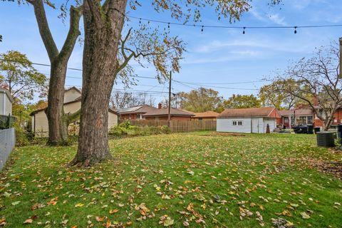 A home in Evergreen Park