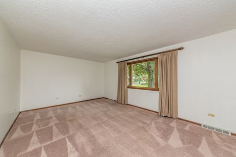 Tiny photo for 829 Horseshoe Drive, Joliet, IL 60435 (MLS # 12457792)
