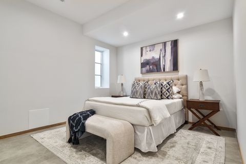 Tiny photo for 527 Kensington Court, Hinsdale, IL 60521 (MLS # 12651470)