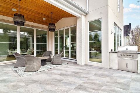 Tiny photo for 527 Kensington Court, Hinsdale, IL 60521 (MLS # 12651470)