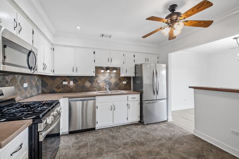 Tiny photo for 9750 Ravinia Lane #303, Orland Park, IL 60462 (MLS # 12481855)