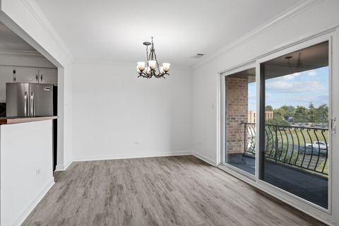 Tiny photo for 9750 Ravinia Lane #303, Orland Park, IL 60462 (MLS # 12481855)