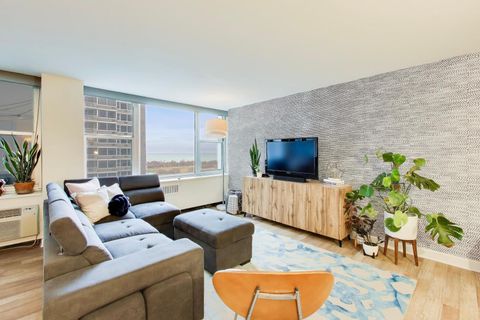 Tiny photo for 4250 N Marine Drive #1707, Chicago, IL 60613 (MLS # 12569314)