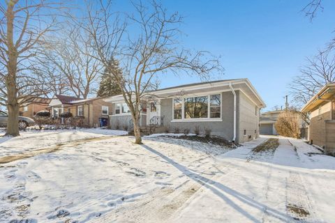 Tiny photo for 139 Thelin Court, Wilmette, IL 60091 (MLS # 12544923)