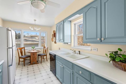 Tiny photo for 139 Thelin Court, Wilmette, IL 60091 (MLS # 12544923)