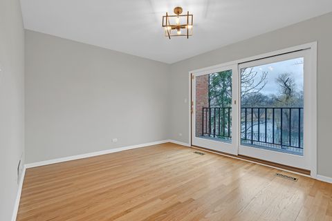 Tiny photo for 300 Boardwalk Place, Park Ridge, IL 60068 (MLS # 12598481)