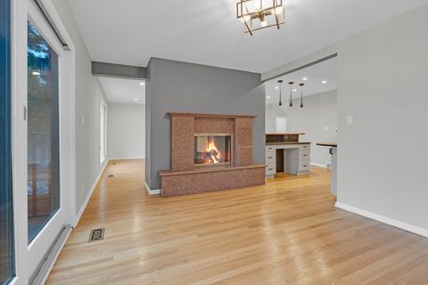 Tiny photo for 300 Boardwalk Place, Park Ridge, IL 60068 (MLS # 12598481)