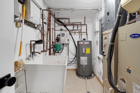 Tiny photo for 300 Boardwalk Place, Park Ridge, IL 60068 (MLS # 12598481)