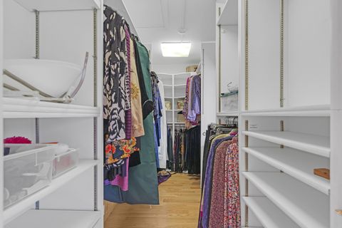 Tiny photo for 300 Boardwalk Place, Park Ridge, IL 60068 (MLS # 12598481)