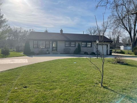 Photo of 1516 Sunset Drive, Schaumburg, IL 60193 (MLS # 12605098)