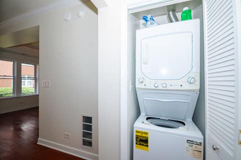 Tiny photo for 1348.5 W Estes Avenue #1S, Chicago, IL 60626 (MLS # 12695953)