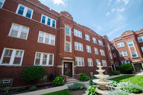 Photo of 1348.5 W Estes Avenue #1S, Chicago, IL 60626 (MLS # 12695953)