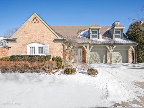 Photo of 116 Rivershire Lane, Lincolnshire, IL 60069 (MLS # 12551960)