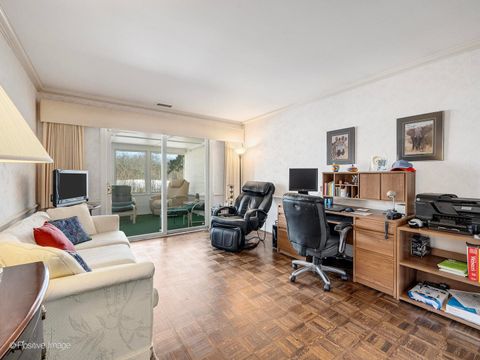 Tiny photo for 116 Rivershire Lane, Lincolnshire, IL 60069 (MLS # 12551960)