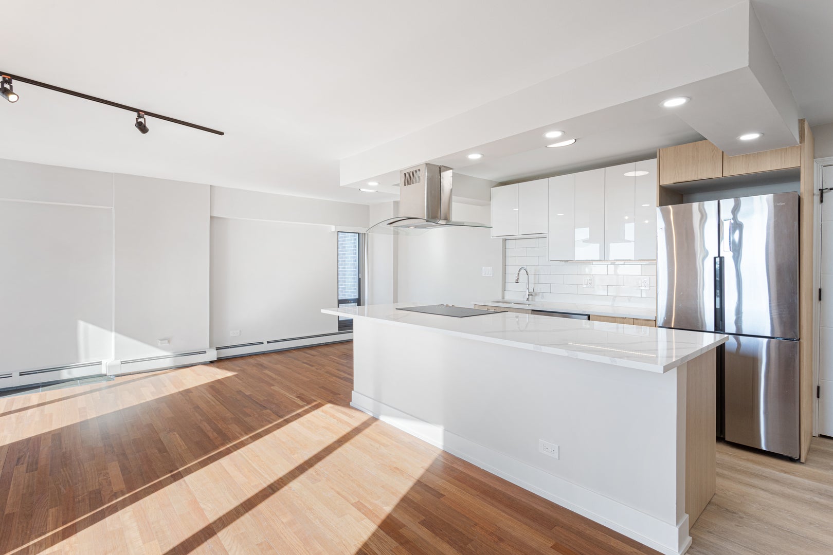 6166 N Sheridan Road 20K
