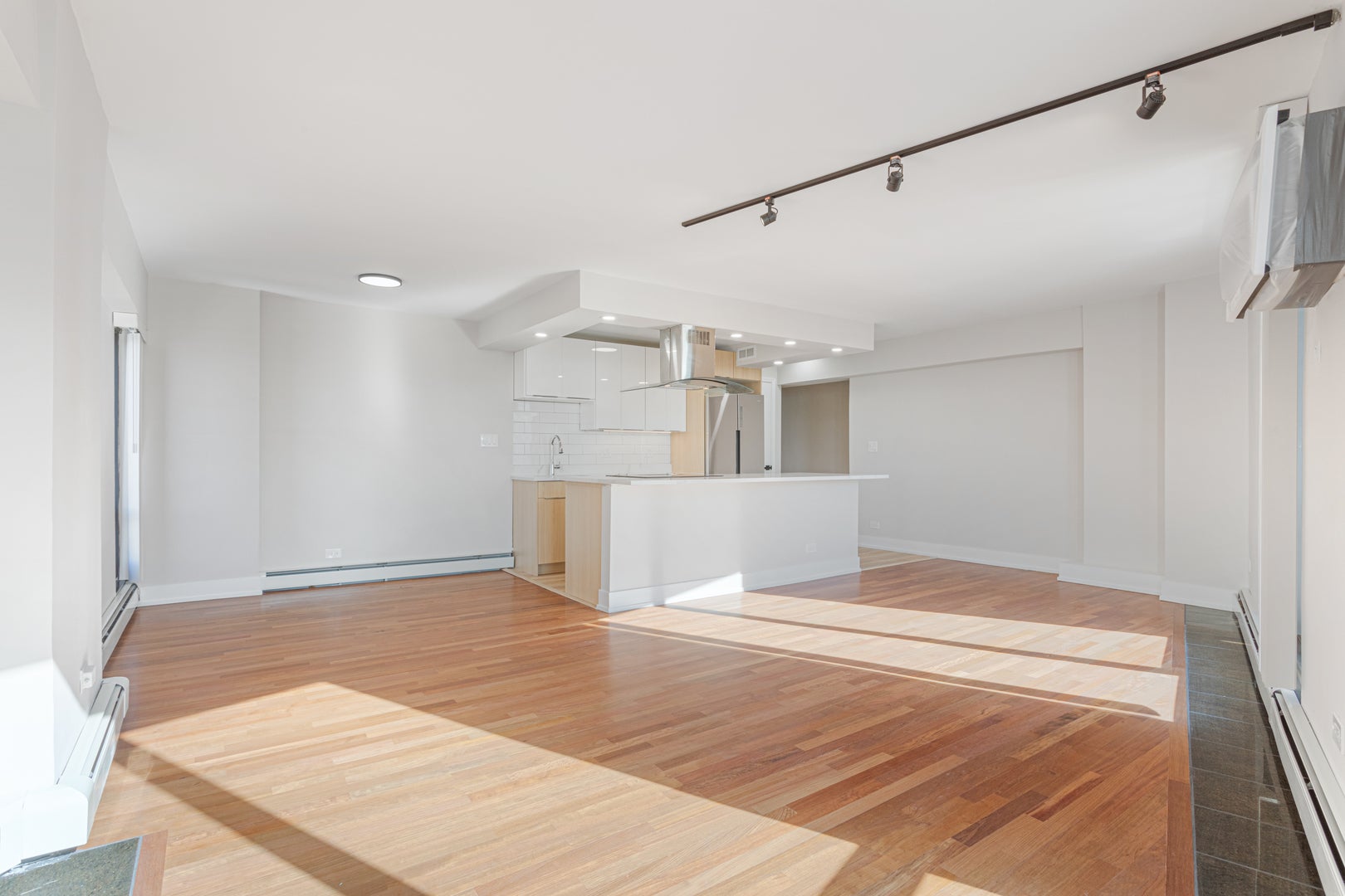6166 N Sheridan Road 20K
