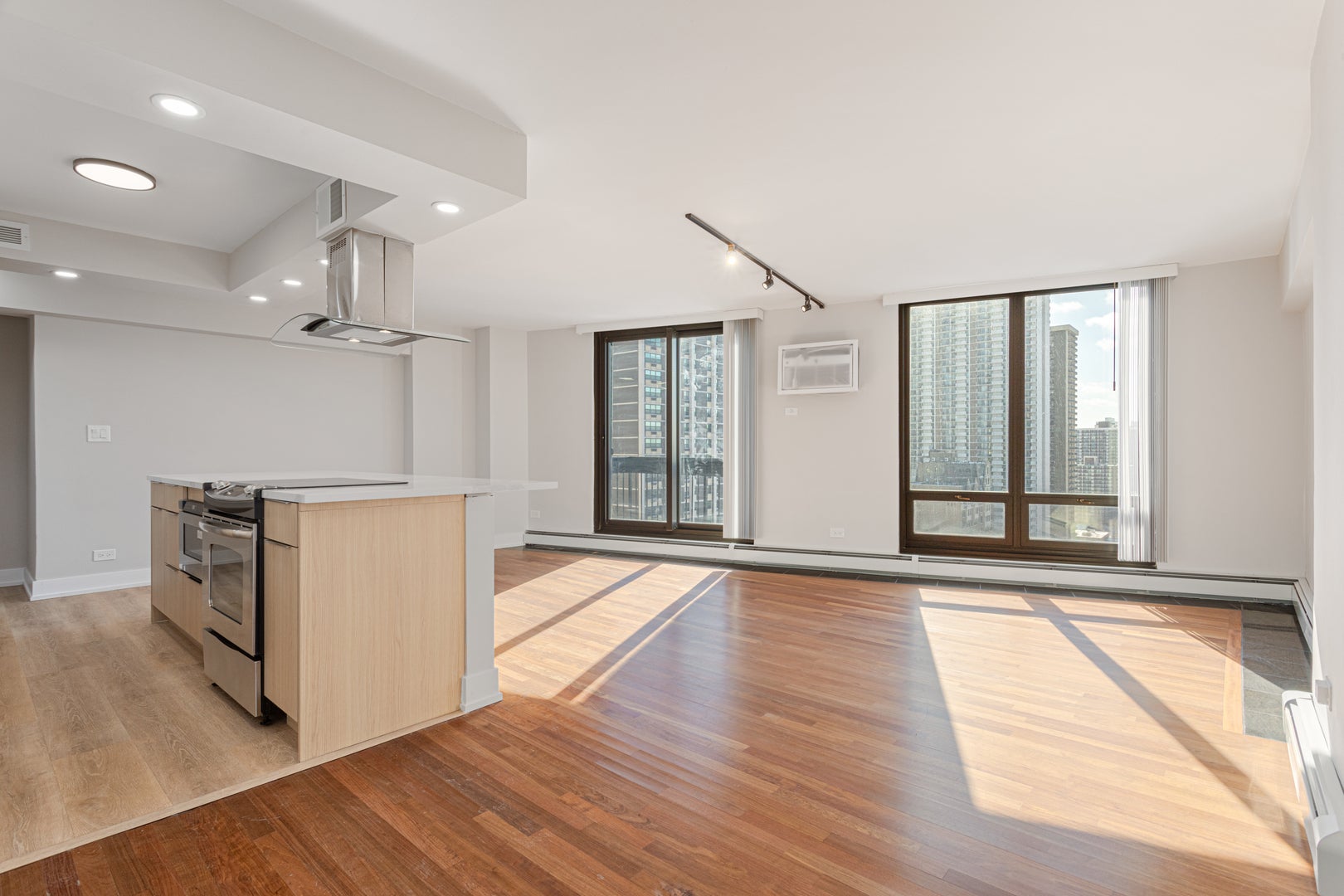 6166 N Sheridan Road 20K