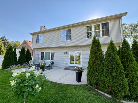 Tiny photo for 877 John Street, Bensenville, IL 60106 (MLS # 12706399)
