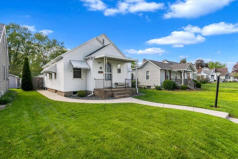 Photo of 2365 30th Street, Moline, IL 61265 (MLS # 12636235)