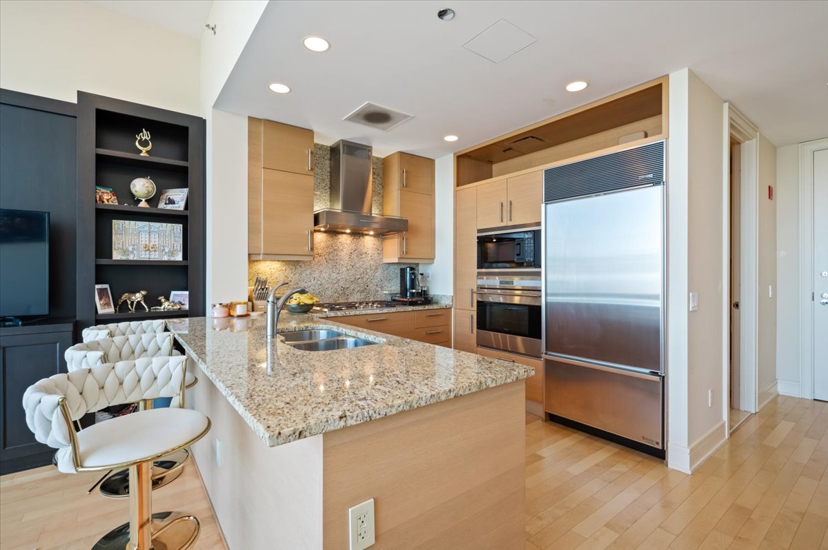 401 N Wabash Avenue 71C